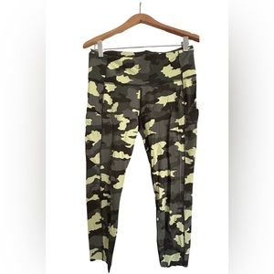 Lululemon Camo Leggings Size 10